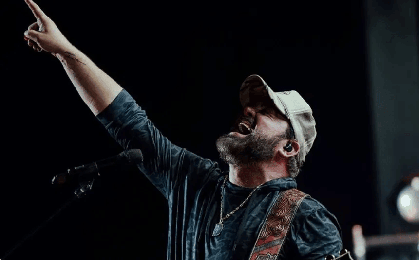 Post Lee Brice — “Me And Whiskey” Clips [8008]