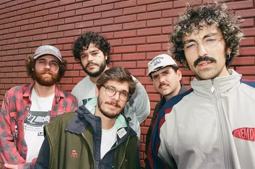 [FÁCIL $$$] VÍDEO VIRAL DE JOVEM DIONÍSIO COM UMA MÚSICA BRASILEIRA