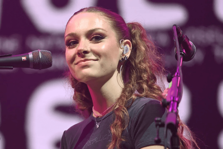 Post Holly Humberstone Interview Clips — Fan Hype & Highlight Campaign