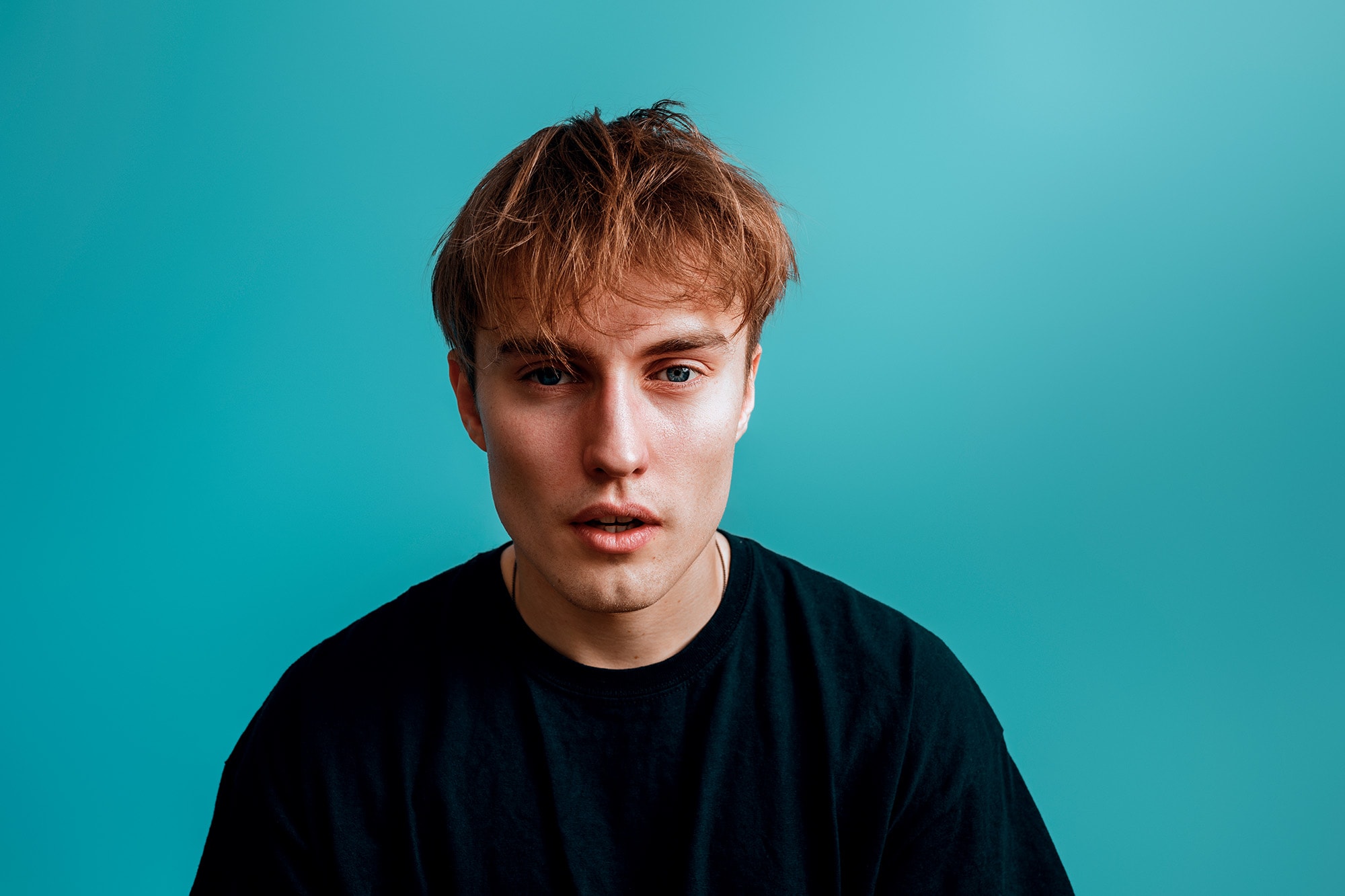 Post Sam Fender x Brittany Broski Royal Court Clips